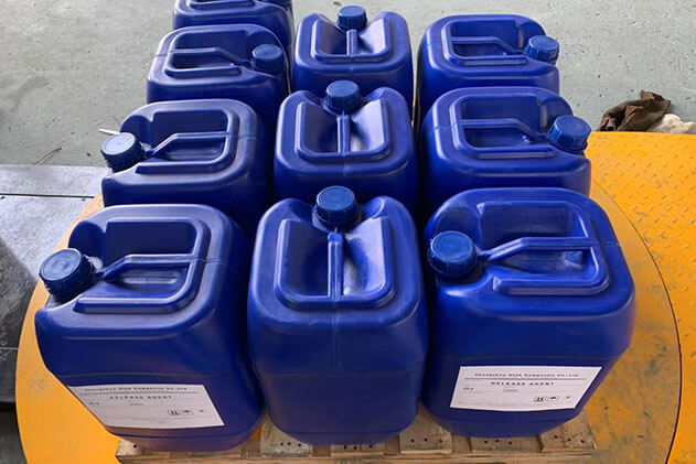 911157430701573.jpg 碳纖維產(chǎn)品在使用拉擠內(nèi)脫模劑時(shí)的注意事項(xiàng)